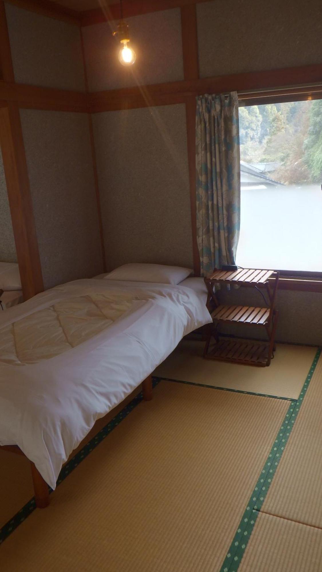 Cosmos Guesthouse Miyoshi  Eksteriør billede