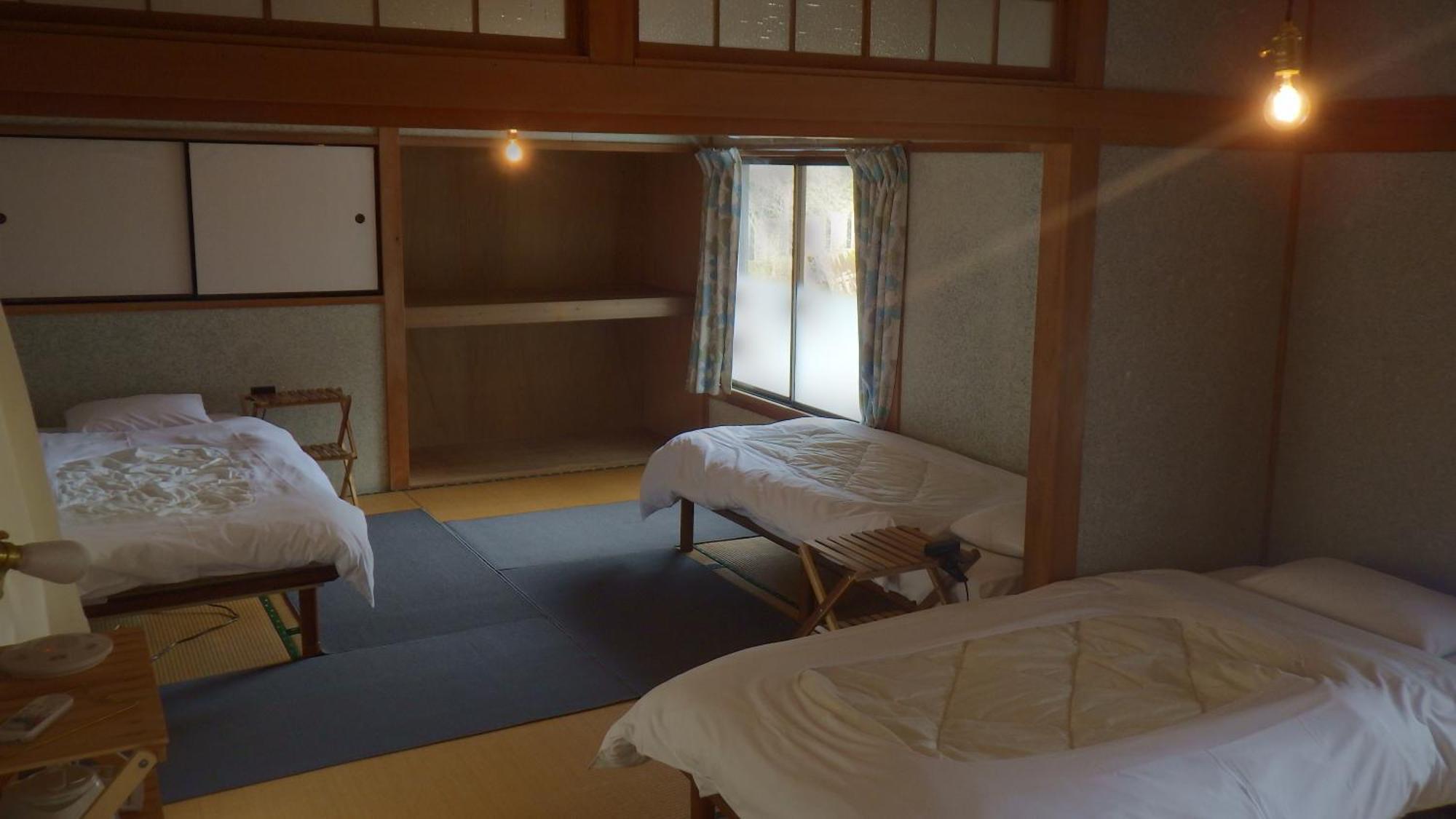 Cosmos Guesthouse Miyoshi  Eksteriør billede